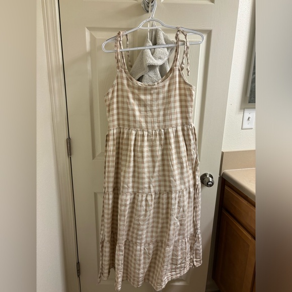 Little Cottonwood Magnolia - Picture 3 of 6